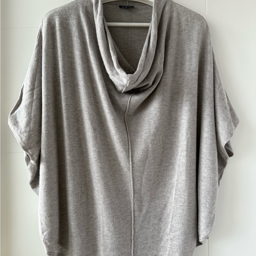 Splendid Light Gray Short Sleeve Cowl Neck Sweater
